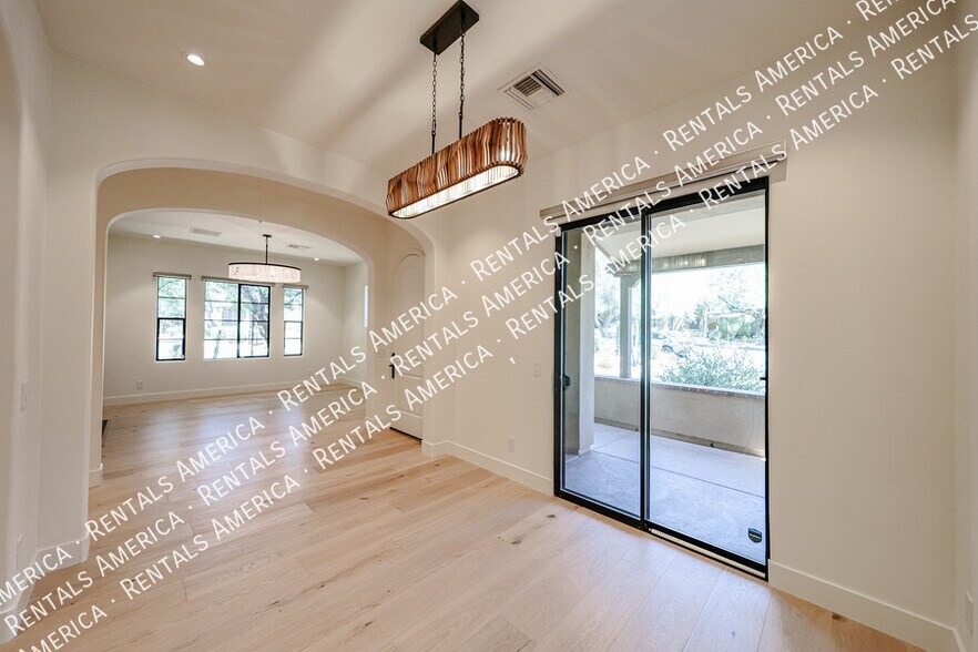 Building Photo - 20704 N 90th Pl