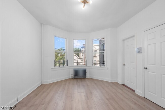 Building Photo - 15 Highland Ave