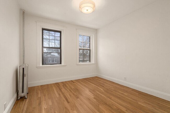 Building Photo - 309 Allston St