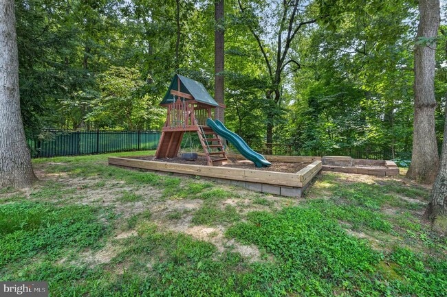 Building Photo - 6443 Walters Woods Dr