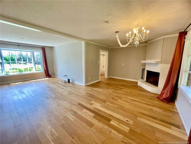Building Photo - 2309 Village Dr