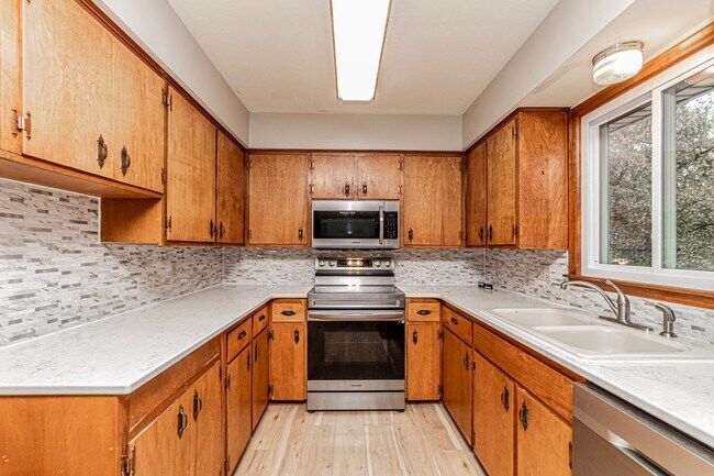 Building Photo - Please View 3D Virtual Walk-Through Before Scheduling a Showing