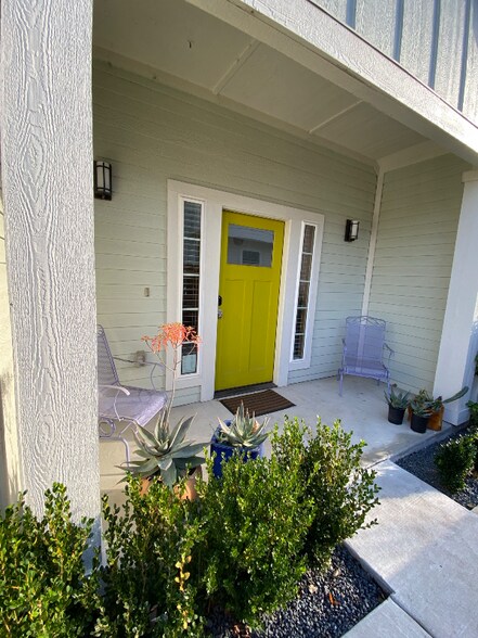 Building Photo - 2700 Francisco St