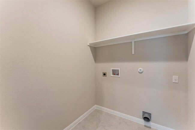 Building Photo - 201 Watercourse Wy