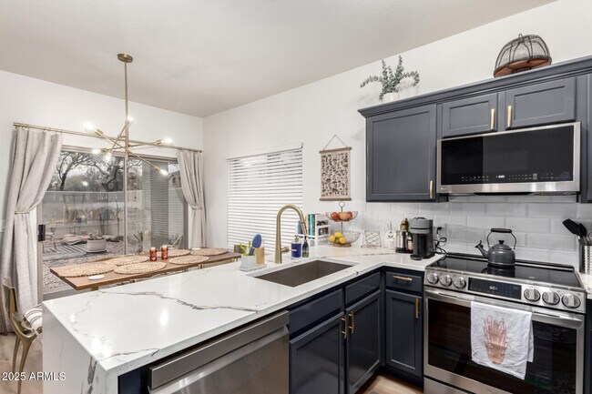 Building Photo - 21860 N 41st St