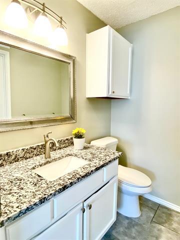 Building Photo - 2610 Isbella Dr