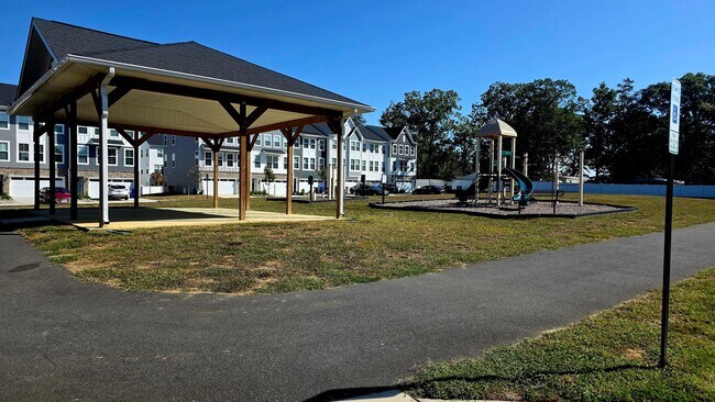 Building Photo - 3916 Applegate Ct