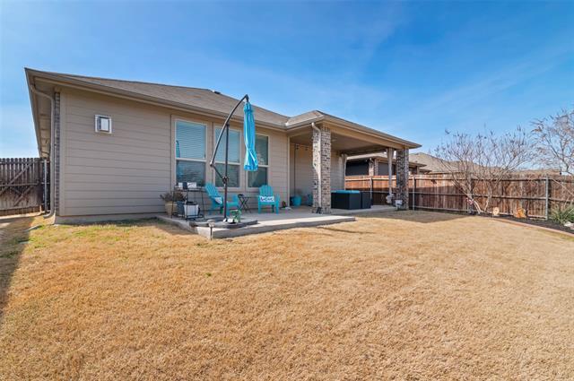 Building Photo - 15900 Back Nine Rd