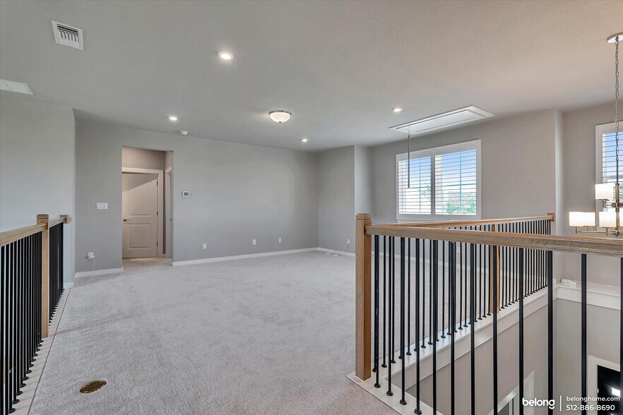 Building Photo - 318 Prairie Clover Dr