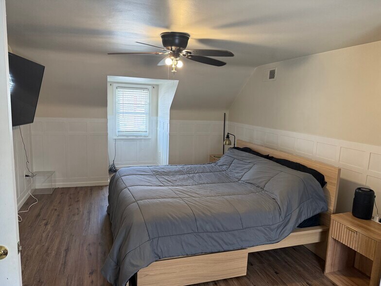 Building Photo - 404 Baker Dr