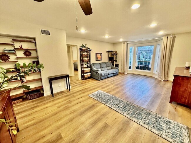 Building Photo - 7920 Rockwood Ln