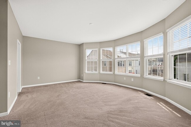 Building Photo - 6805 Oregano Ln
