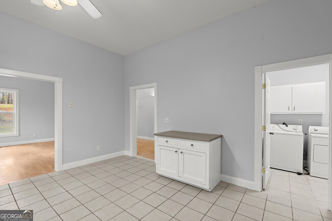 Building Photo - 235 Jenkins Rd