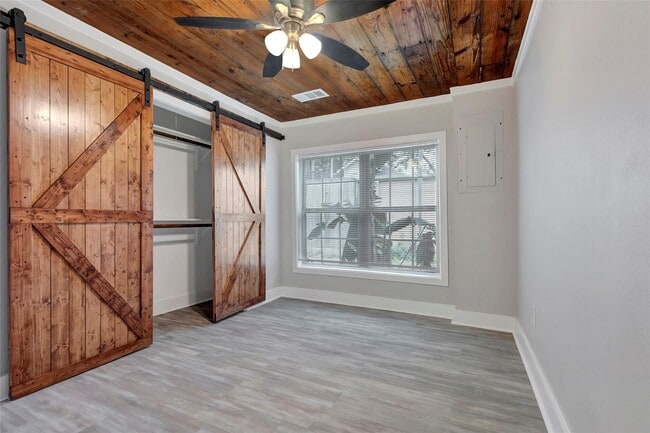 Building Photo - 618 Harvard St