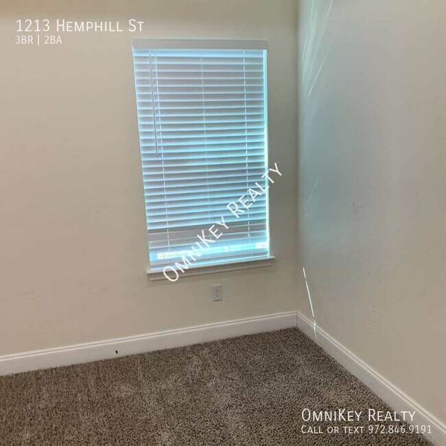 Building Photo - 1213 Hemphill St