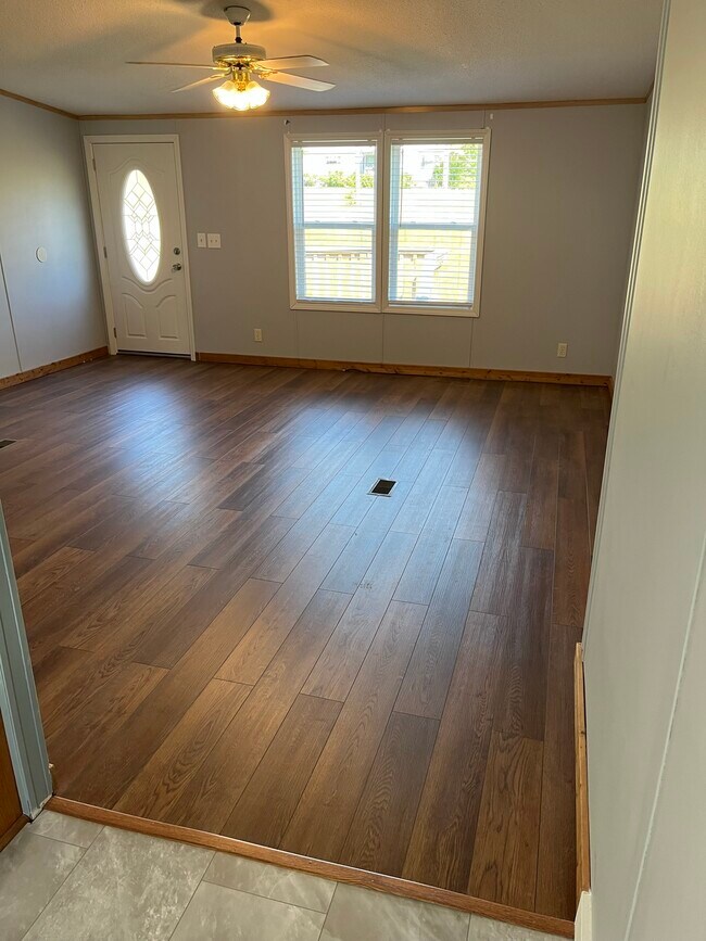 Building Photo - 492 McSwain Rd