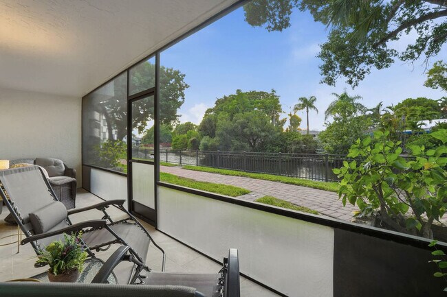 Building Photo - 600 Neapolitan Way