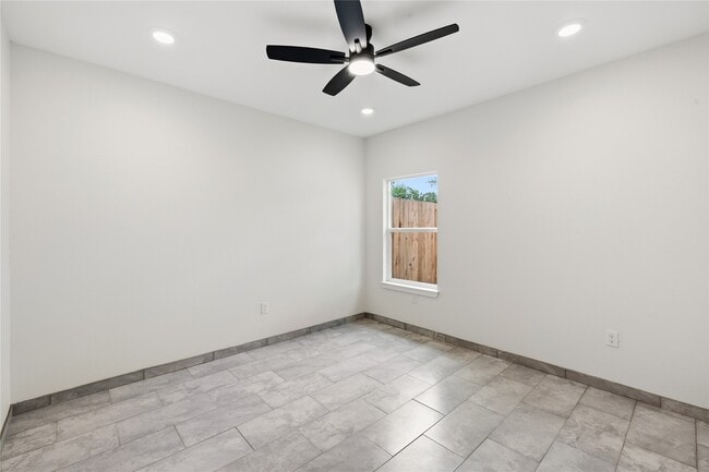 Building Photo - 6138 Brookfield Dr