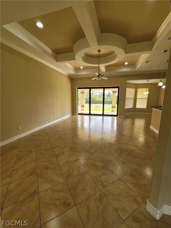 Building Photo - 704 Magnolia Ave