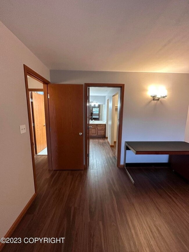 Building Photo - Beautiful park place condo