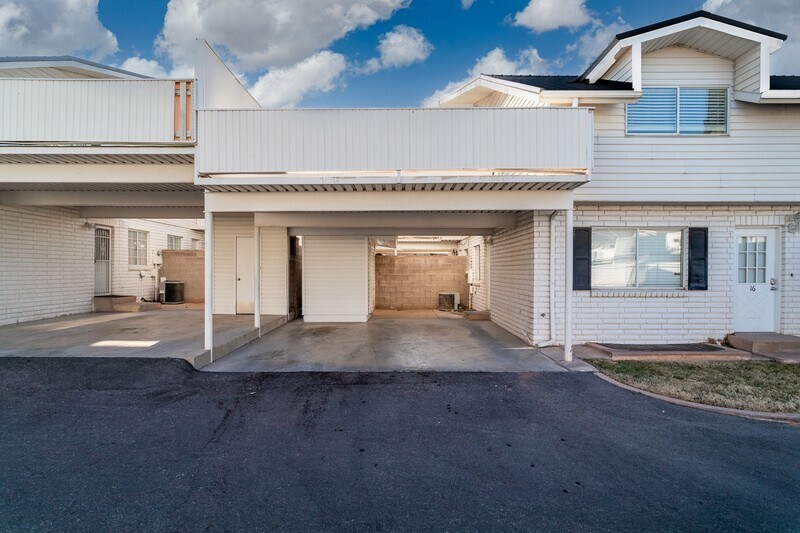 Building Photo - 781 N Valley View Dr