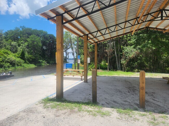 Building Photo - 2355 SE State Road 100, Starke, FL