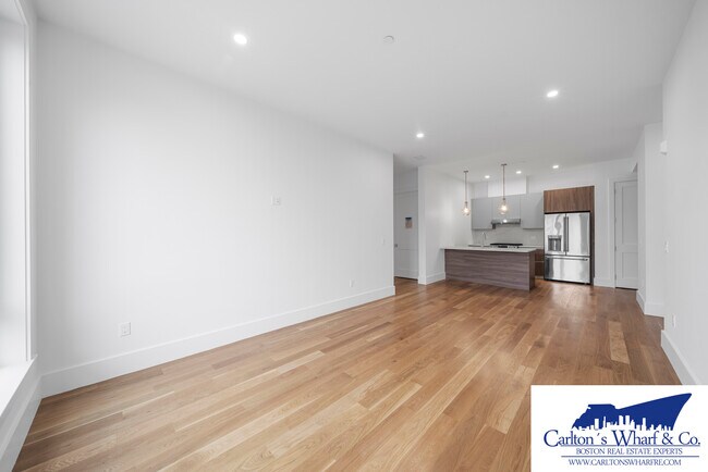 Building Photo - 218 Old Colony Ave