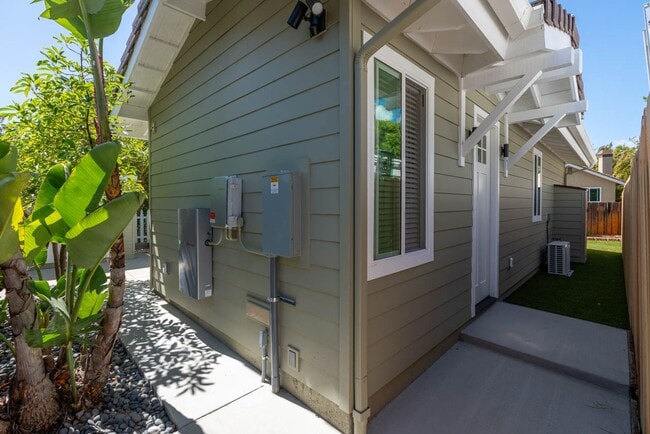 Building Photo - Brand New 1 Bedroom ADU in Encinitas