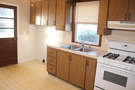 Building Photo - 54 Mill St