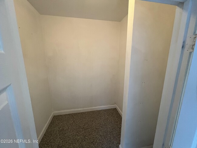 Building Photo - 160 Veracruz Dr