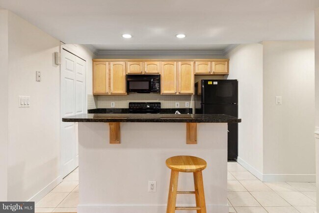 Building Photo - 3922 Penderview Dr
