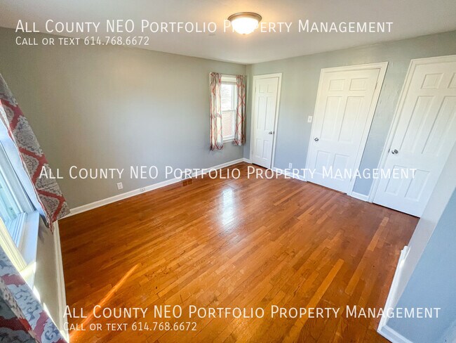 Building Photo - 35 N Brinker Ave