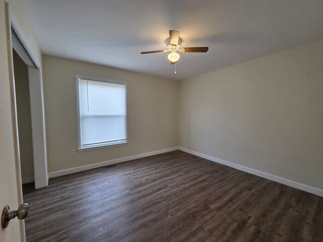 Building Photo - Beautiful Brick - Ranch Style Home!