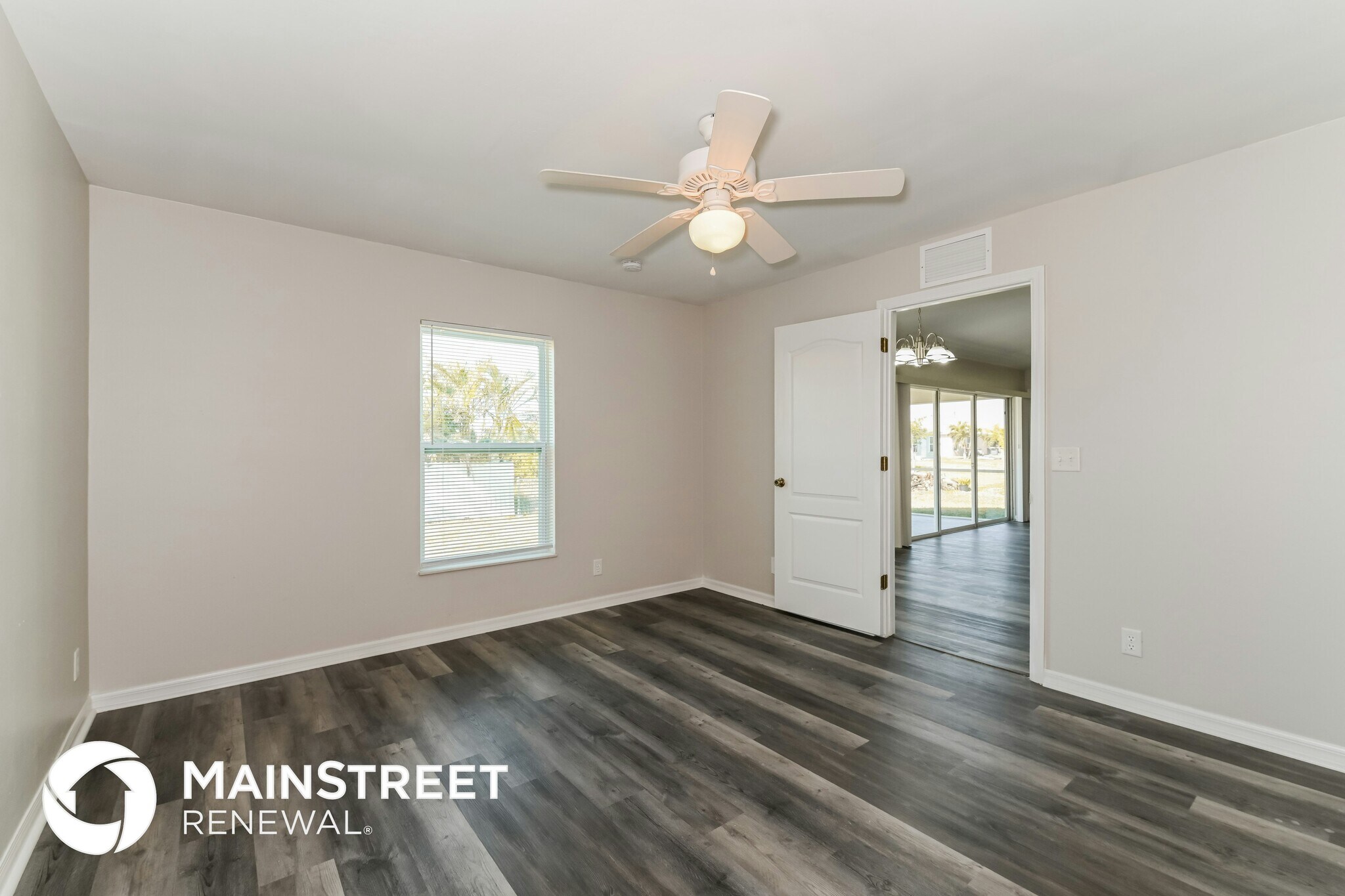 Building Photo - 2428 NE 1st Ave