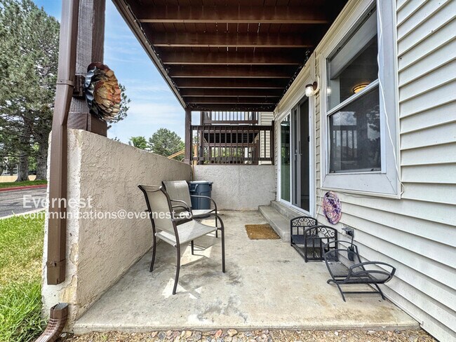Building Photo - 17505 E Mansfield Ave