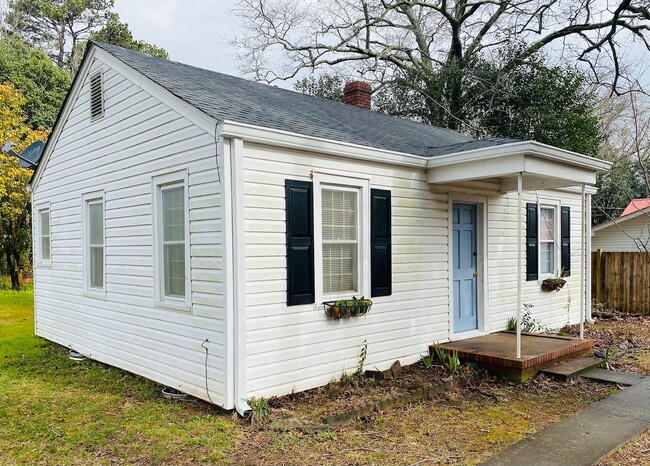 Primary Photo - 1361 Hull Rd