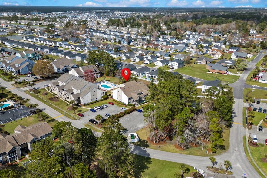 Building Photo - 1920 Bent Grass Dr