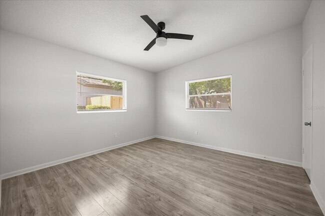 Building Photo - 1849 Viburnum Ln