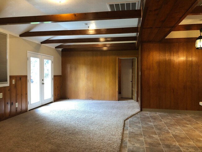 Building Photo - 1980 Sultana Dr