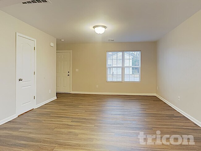 Building Photo - 572 Gentle Breeze Ln