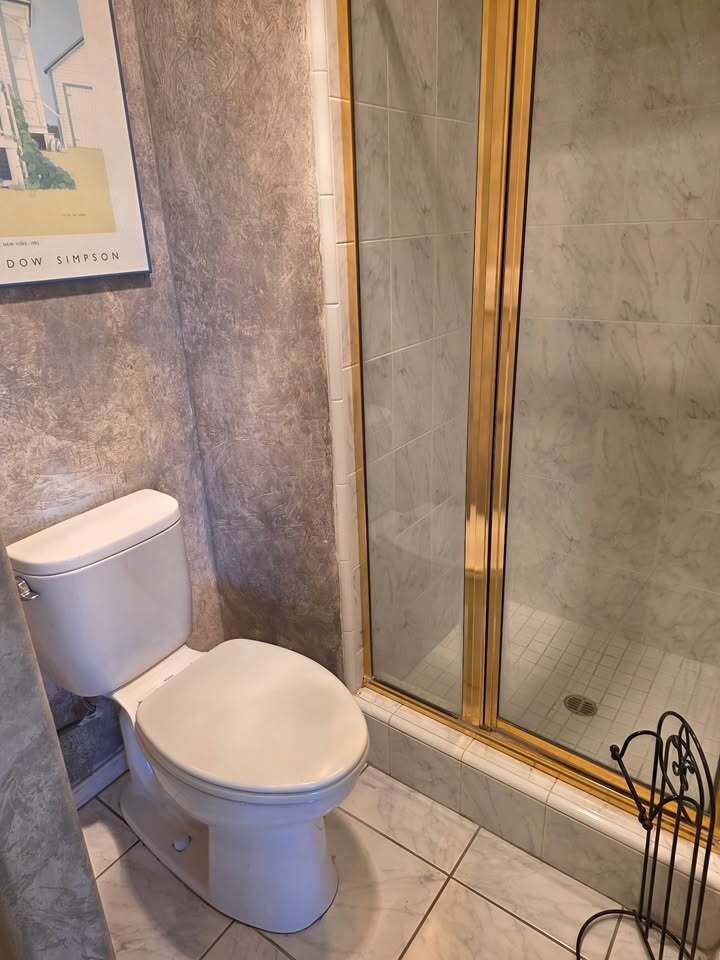 Building Photo - 746 Meridian Ct