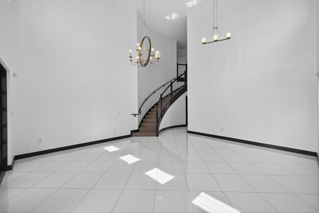 Building Photo - 15800 NW 88th Ave