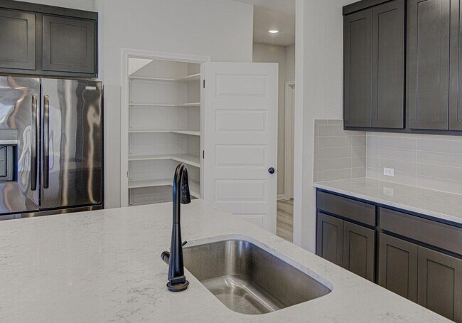 Building Photo - 6603 Smarty Jones Ln