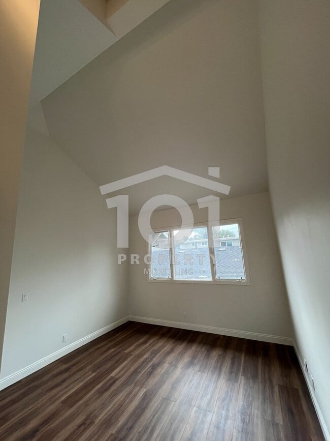 Building Photo - Beautifully renovated two-story home tucked in a quiet, tree-lined setting just off Mission and B...