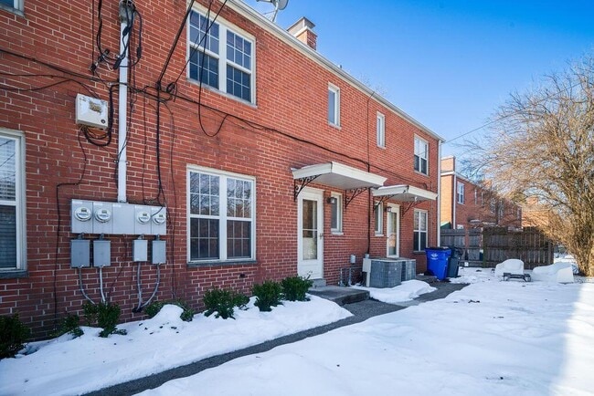 Building Photo - 1978 Northwest Blvd