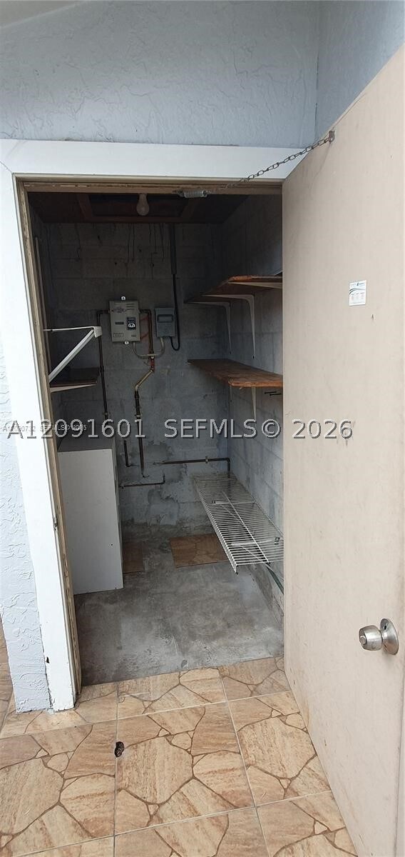 Building Photo - 6702 SW 152nd Pl