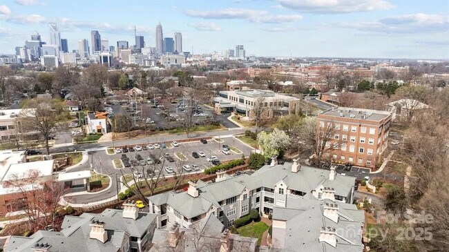 Building Photo - 226 Queens Rd