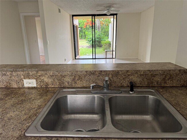 Building Photo - 5661 Riverside Dr
