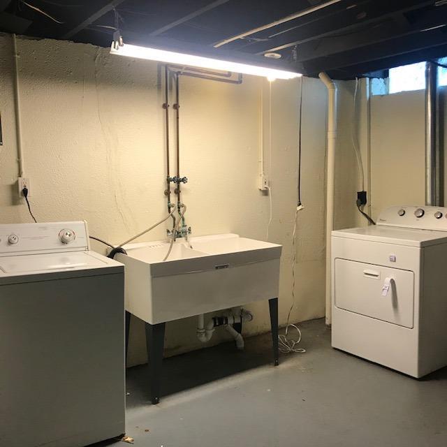 Building Photo - 2865 Burlington St