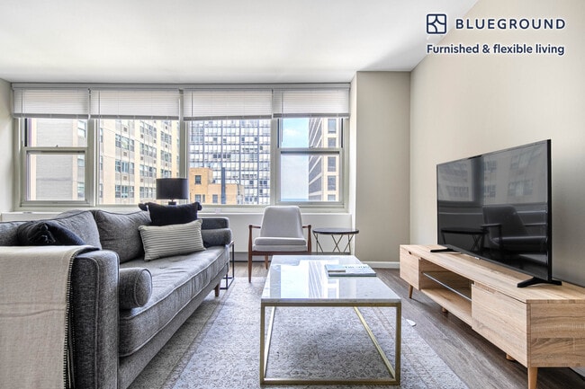 Primary Photo - 860 N Dewitt Pl